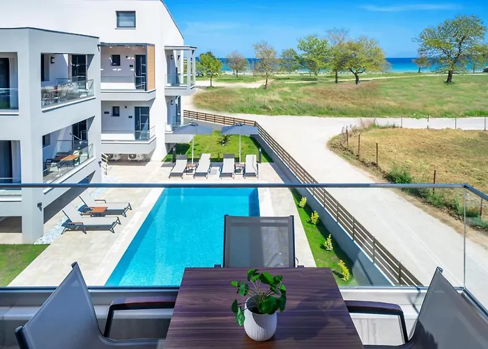 Perla Beach