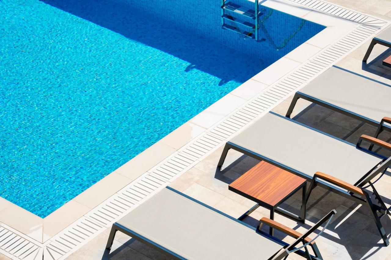 Perla Aparthotel